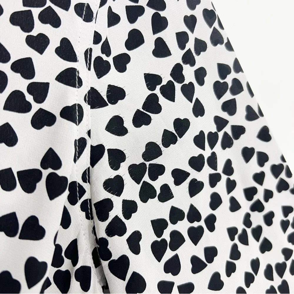 Equipment Silk Adalyn Black and White Heart Print Buttondown Blouse Size Small